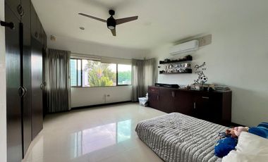 En Venta, Casa en la Col. México, 3 Rec, 4 Baños, Alberca, paneles solares