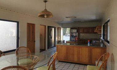 OPORTUNIDAD  VENTA * Residencia en el  centro de Tequisquiapan*