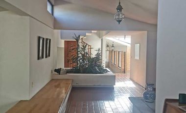 OPORTUNIDAD  VENTA * Residencia en el  centro de Tequisquiapan*