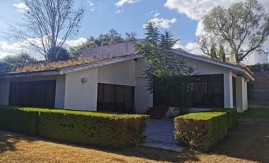 OPORTUNIDAD  VENTA * Residencia en el  centro de Tequisquiapan*