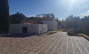 OPORTUNIDAD  VENTA * Residencia en el  centro de Tequisquiapan*