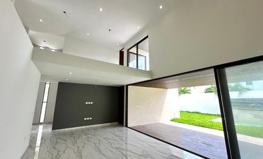 CASA EQUIPADA EN VENTA EN PRIVADA AL NORTE DE MÉRIDA, YUCATÁN