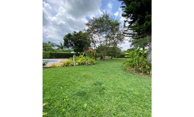 VENTA AMPLIA CASA CAMPESTRE SECTOR TEBAIDA