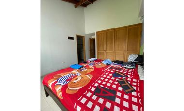 VENTA AMPLIA CASA CAMPESTRE SECTOR TEBAIDA