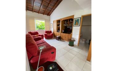 VENTA AMPLIA CASA CAMPESTRE SECTOR TEBAIDA