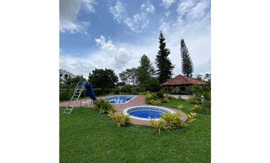 VENTA AMPLIA CASA CAMPESTRE SECTOR TEBAIDA