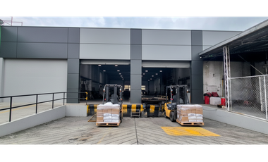 Vende Bodega en Inversión 4.000 M2