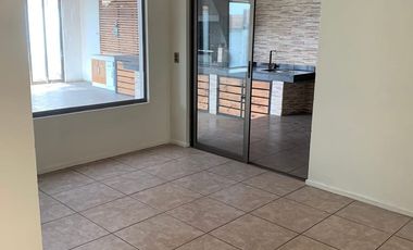 HERMOSA Y AMPLIA CASA AISLADA, LOMAS DE LO AGUIRRE