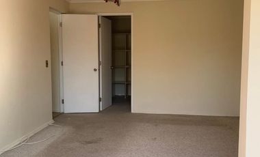 HERMOSA Y AMPLIA CASA AISLADA, LOMAS DE LO AGUIRRE