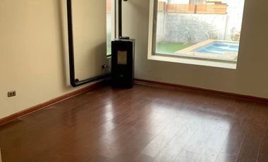 HERMOSA Y AMPLIA CASA AISLADA, LOMAS DE LO AGUIRRE