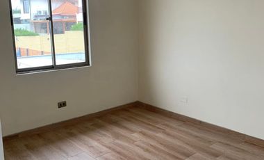 HERMOSA Y AMPLIA CASA AISLADA, LOMAS DE LO AGUIRRE