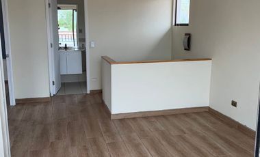 HERMOSA Y AMPLIA CASA AISLADA, LOMAS DE LO AGUIRRE