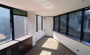 Oficina en Arriendo en La Bolsa con Moneda