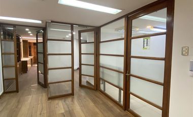 Oficina en Arriendo en La Bolsa con Moneda