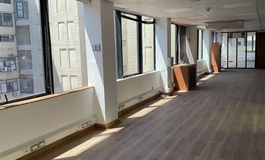 Oficina en Arriendo en Casco Histórico Santiago