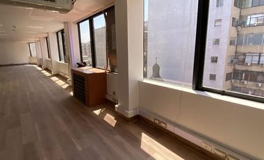 Oficina en Arriendo en Casco Histórico Santiago