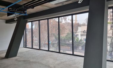 Oficina en Arriendo en Providencia Metro Los Leones