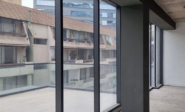 Oficina en Arriendo en Providencia Metro Los Leones