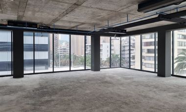 Oficina en Arriendo en Providencia Metro Los Leones