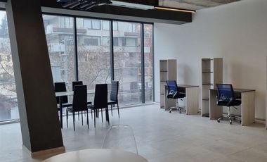 Oficina en Arriendo en Providencia Metro Los Leones