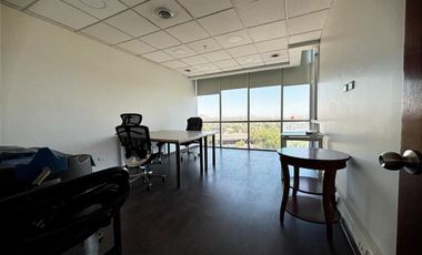 Oficina en Arriendo en Av el Salto 4001