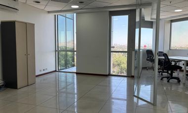 Oficina en Arriendo en Av el Salto 4001