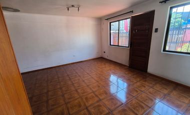 HERMOSA CASA EN VENTA COMUNA DE LA GRANJA