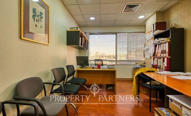 Espectacular oficina rubro medico en las condes (80 UF/m2)