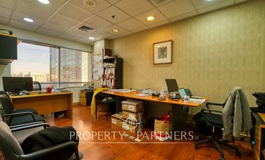 Espectacular oficina rubro medico en las condes (80 UF/m2)