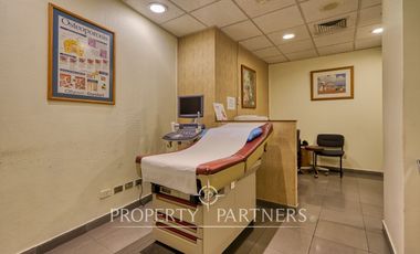 Espectacular oficina rubro medico en las condes (80 UF/m2)