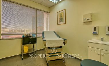 Espectacular oficina rubro medico en las condes (80 UF/m2)