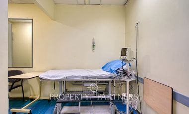 Espectacular oficina rubro medico en las condes (80 UF/m2)
