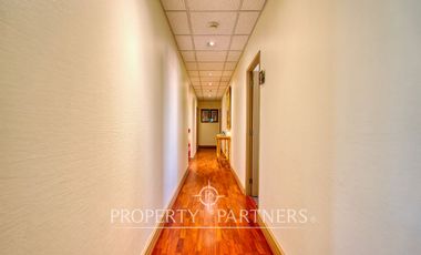 Espectacular oficina rubro medico en las condes (80 UF/m2)