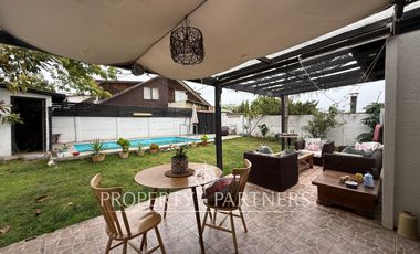 Venta Casa Areyuna en Avenida 4 Esquinas