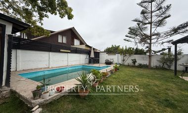 Venta Casa Areyuna en Avenida 4 Esquinas