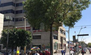 Oficina amueblada en renta Av. Juárez a una calle Fuente de los Frailes. Col. La Paz. Puebla, Pue.