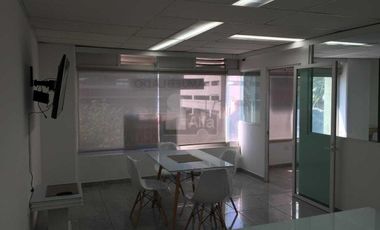 Oficina amueblada en renta Av. Juárez a una calle Fuente de los Frailes. Col. La Paz. Puebla, Pue.