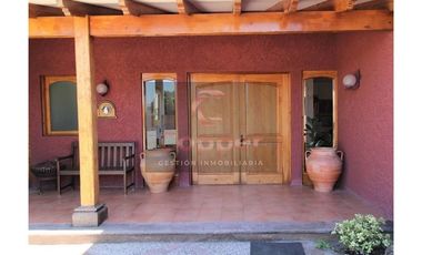 Casa en Arriendo en El Inca con Leonidas Pérez