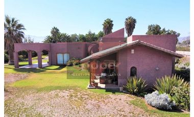 Casa en Arriendo en El Inca con Leonidas Pérez
