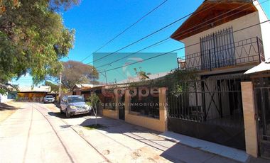 Casa en Arriendo en Calles Carlos Porcile y Carlos Khole