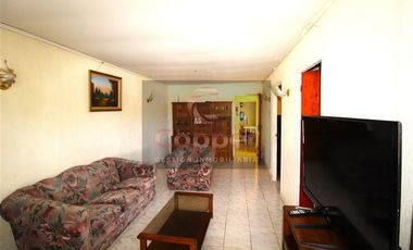 Casa en Arriendo en Calles Carlos Porcile y Carlos Khole