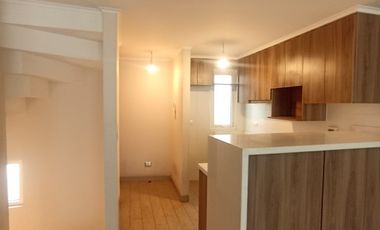 SE VENDE CASA TIPO TOWNHOUSE EN CONDOMINIO (CÓD. 544)