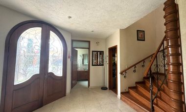 CASA EN VENTA CON SEGURIDAD EN BOSQUES DEL LAGO,