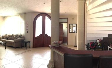 CASA EN VENTA CON SEGURIDAD EN BOSQUES DEL LAGO,