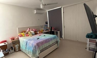 CASA EN VENTA MERIDA, CONKAL, PRIVADA BOTANICO, AMUEBLADA, ENTREGA INMEDIATA.