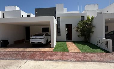 CASA EN VENTA MERIDA, CONKAL, PRIVADA BOTANICO, AMUEBLADA, ENTREGA INMEDIATA.