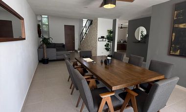 CASA EN VENTA MERIDA, CONKAL, PRIVADA BOTANICO, AMUEBLADA, ENTREGA INMEDIATA.