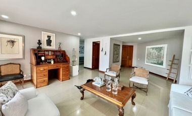 APARTAMENTO CON VISTA A LA CIUDAD Y AMPLIOS ESPACIOS