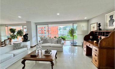 APARTAMENTO CON VISTA A LA CIUDAD Y AMPLIOS ESPACIOS