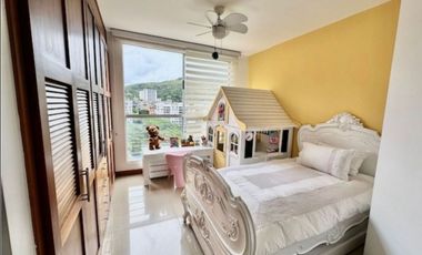 APARTAMENTO CON VISTA A LA CIUDAD Y AMPLIOS ESPACIOS